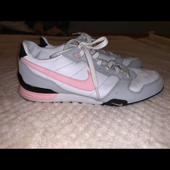 Nike Shoes - Nike shoes